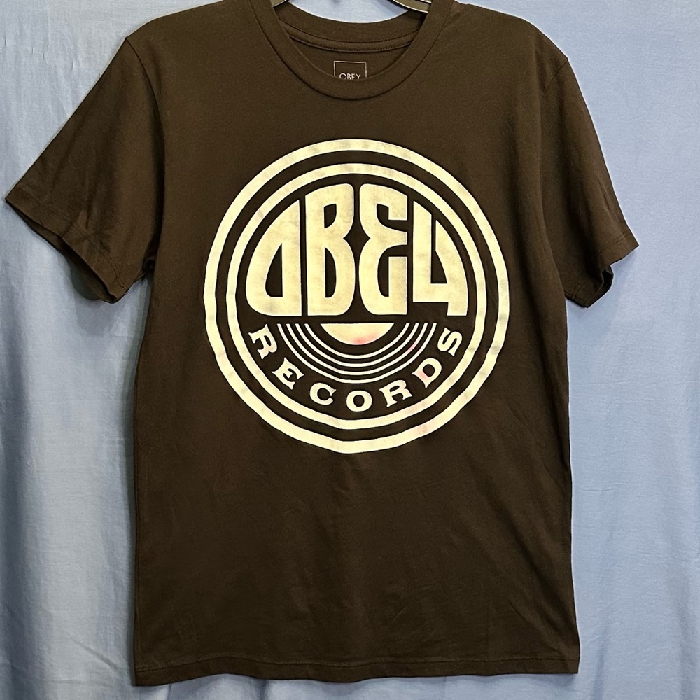 OBEY T-SHIRT SIZE LARGE NWOT, BLACK, CREW NECK